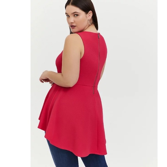 🆕 TORRID ⭐️ Textured Ponte Hi-Low Peplum Blouse - Picture 2 of 13